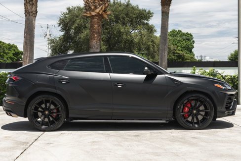 Used 2021 Lamborghini Urus image 9