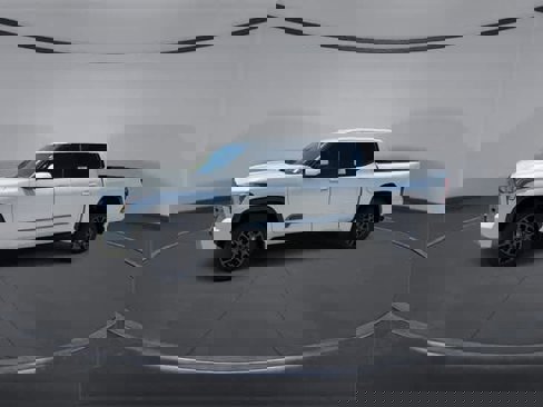 New 2025 Toyota Tundra Platinum image 4