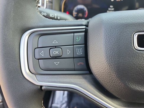 New 2025 Jeep Wagoneer L Series II image 17