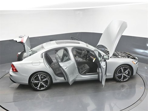 Used 2025 Volvo S60 B5 Plus w/ Protection Package Premier image 47