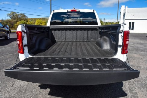New 2026 RAM 1500 4x4 Crew Cab image 18