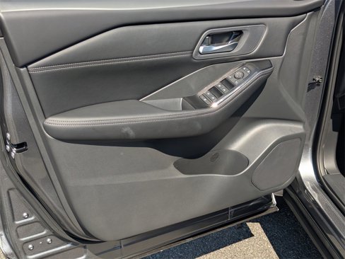 New 2026 Nissan Rogue SV image 10