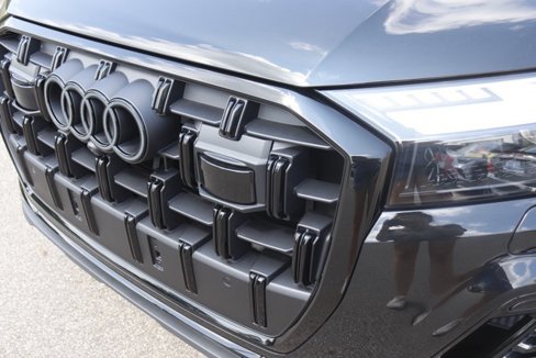 New 2025 Audi Q7 3.0T Prestige image 12