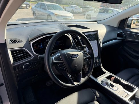 Used 2021 Ford Edge SEL w/ Cargo Accessory Package image 3