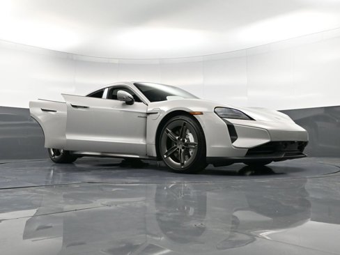 New 2025 Porsche Taycan Turbo image 42