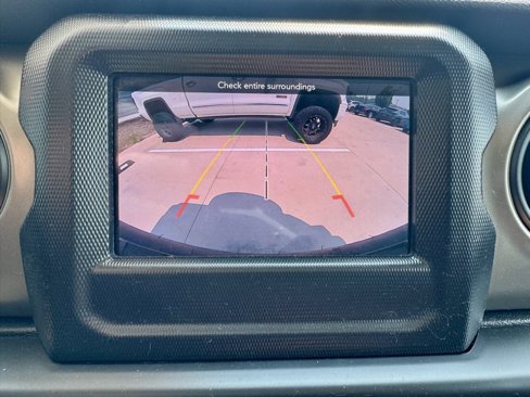 Used 2018 Jeep Wrangler Unlimited Sport S image 31