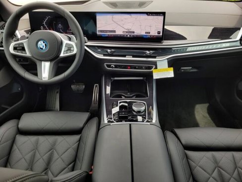 New 2026 BMW X5 xDrive50e w/ M Sport Package image 38