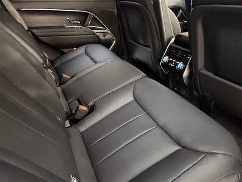 New 2025 Land Rover Range Rover SE image 30