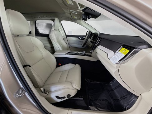 New 2026 Volvo XC60 B5 Ultra w/ Protection Package image 30
