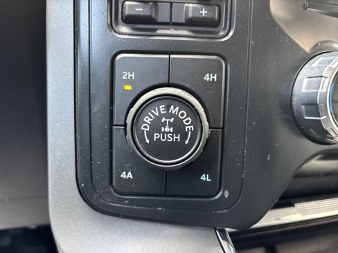 Used 2022 Ford F150 Lariat w/ Equipment Group 502A High image 19