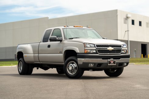 Used 2005 Chevrolet Silverado 3500 LT w/ Heavy-Duty Power Package image 1