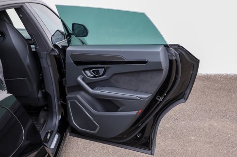 Used 2021 Lamborghini Urus image 37