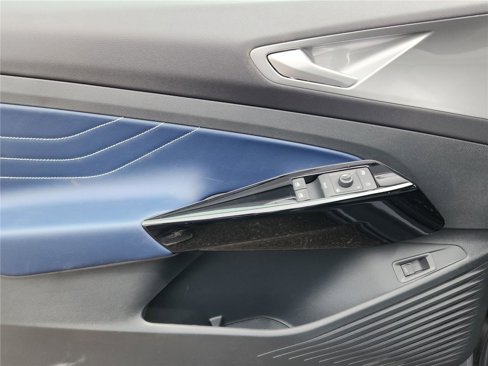 New 2025 Volkswagen ID.4 Pro S image 8