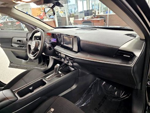 Used 2025 Nissan Kicks S image 13