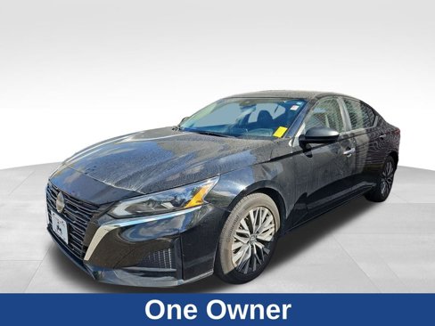Used 2024 Nissan Altima 2.5 SV image 3