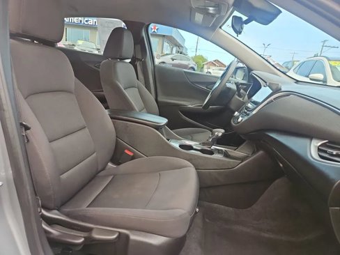 Used 2023 Chevrolet Malibu LT image 9