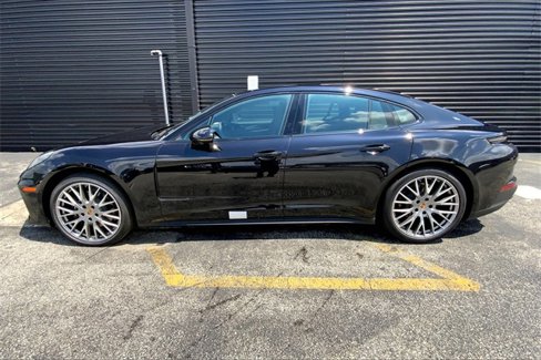 New 2025 Porsche Panamera 4 image 2