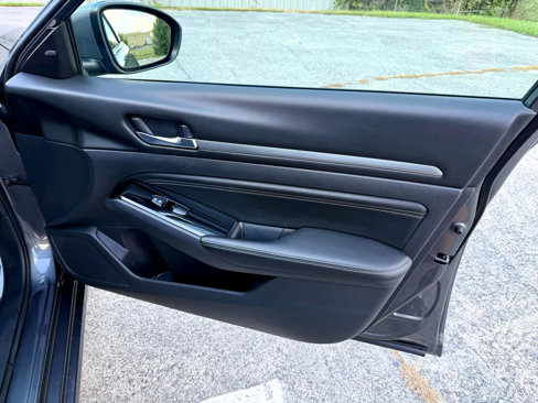Used 2021 Nissan Altima 2.5 SV image 27