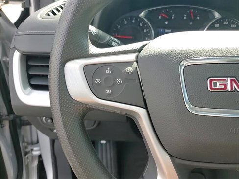 Used 2022 GMC Terrain SLE w/ Driver Convenience Package image 16
