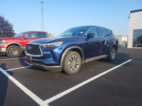 Used 2023 INFINITI QX60 Pure image 1
