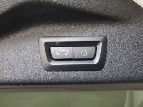 Used 2025 BMW X7 xDrive40i image 11