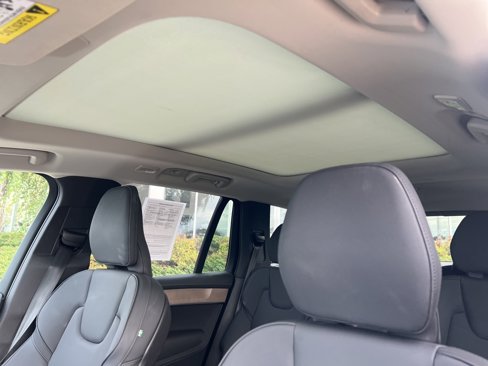 Used 2025 Volvo XC90 B5 Plus image 13