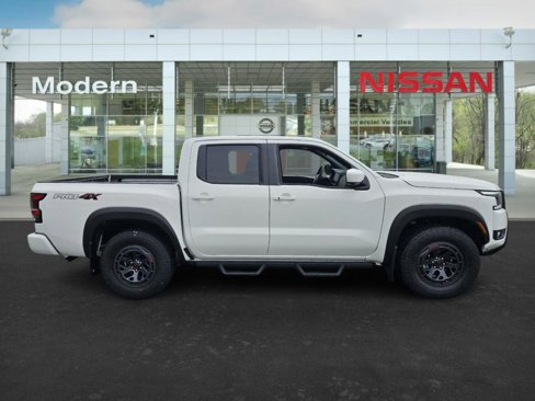 New 2025 Nissan Frontier PRO-4X image 3
