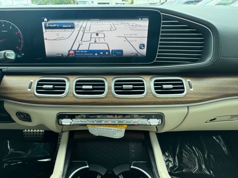 New 2026 Mercedes-Benz GLS 450 4MATIC image 12