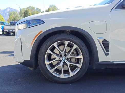 Used 2025 BMW X5 xDrive50e image 35