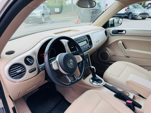 Used 2013 Volkswagen Beetle 2.5 image 11