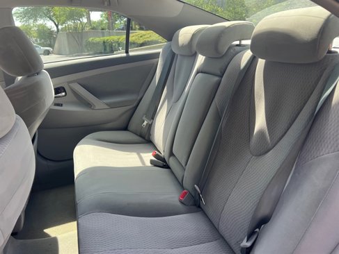 Used 2010 Toyota Camry LE image 21