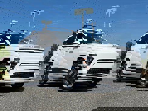 New 2025 Hyundai Kona SEL image 2