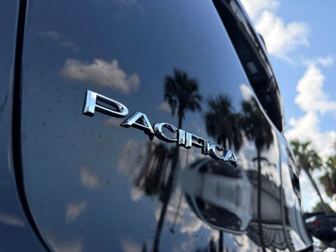New 2026 Chrysler Pacifica Select image 11