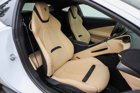 Certified 2023 Ferrari Roma image 8