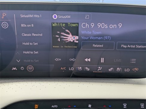 Used 2026 Buick Enclave Avenir image 20