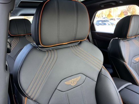 New 2025 Bentley Bentayga image 14