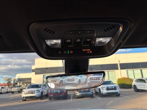 Used 2022 Chevrolet Traverse High Country image 26