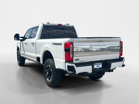 Used 2025 Ford F250 Platinum w/ Platinum Plus Package image 3