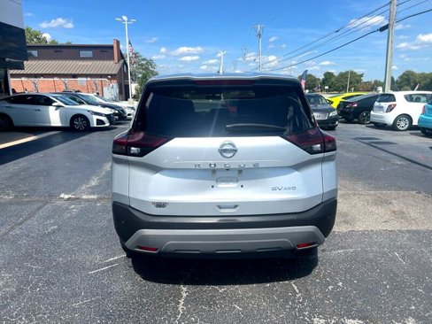 Used 2021 Nissan Rogue SV image 4