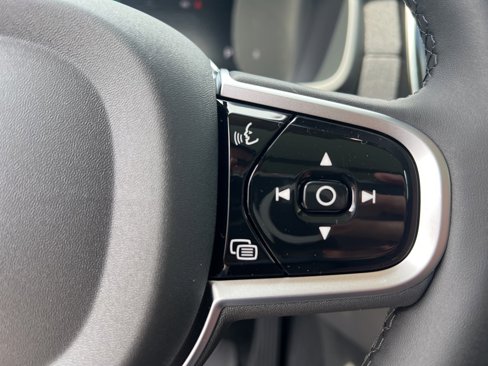 New 2026 Volvo XC90 B6 Plus w/ Protection Package Premier image 19