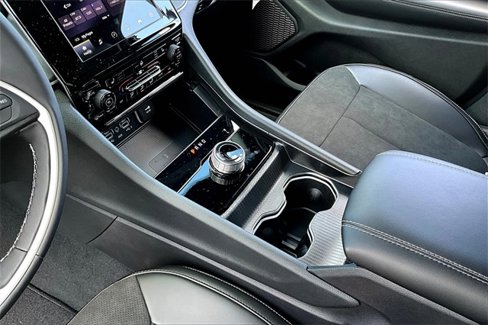 New 2025 Jeep Grand Cherokee L Altitude image 8