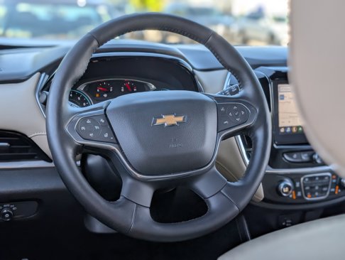 Used 2022 Chevrolet Traverse LT w/ LT Premium Package image 16