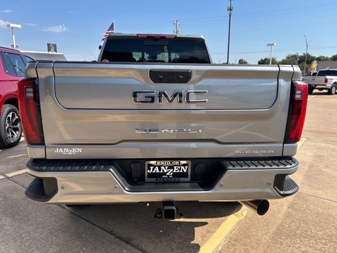 New 2026 GMC Sierra 2500 Denali Ultimate w/ Max Trailering Package image 6