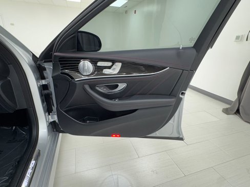 Used 2018 Mercedes-Benz E 43 AMG 4MATIC Sedan image 13