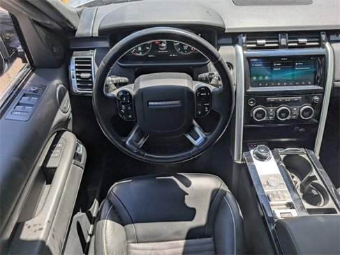 Used 2020 Land Rover Discovery HSE image 16