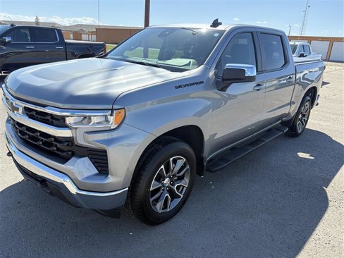 Used 2023 Chevrolet Silverado 1500 LT image 2