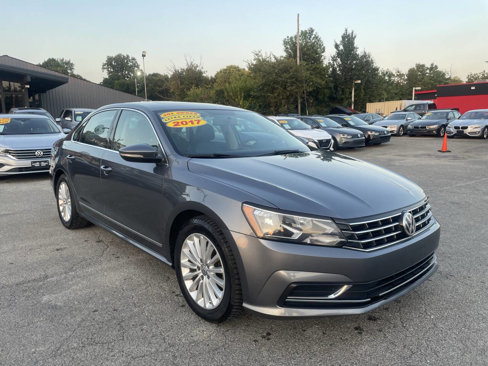 Used 2017 Volkswagen Passat 1.8T SE image 2