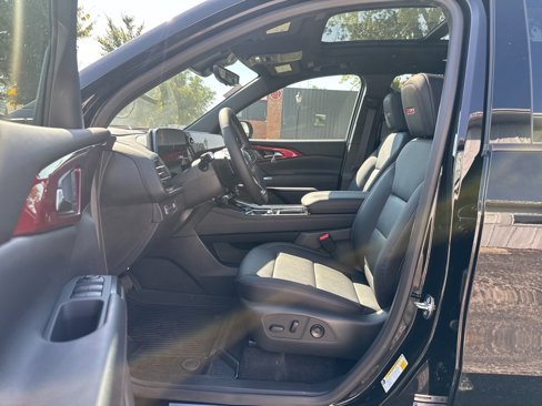 New 2026 Chevrolet Traverse Z71 w/ Driver Confidence Package image 13