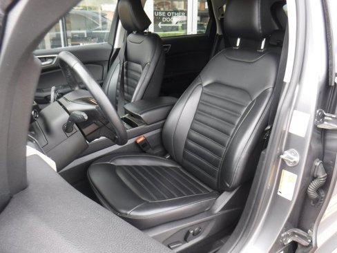 Used 2024 Ford Edge SEL image 15