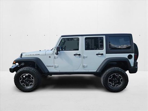 Used 2015 Jeep Wrangler Unlimited Rubicon w/ Connectivity Group image 9